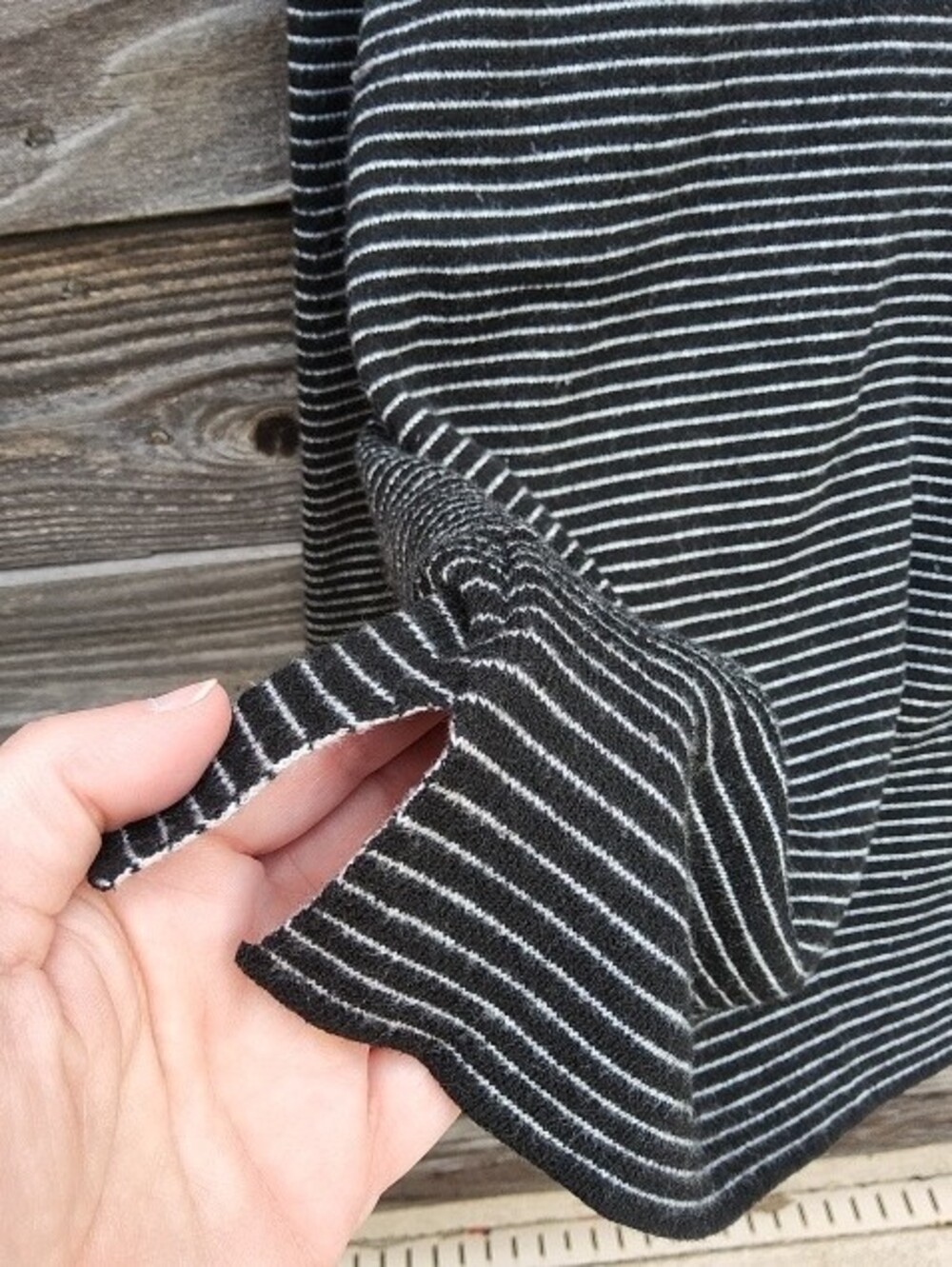 LOFT Black and White Striped Sweater Size XL - Picture 6 of 9